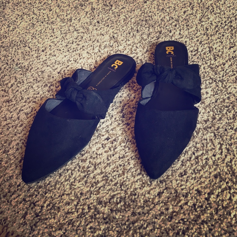 🌸BC footwear🌸 NIB Black Bow Point Slides